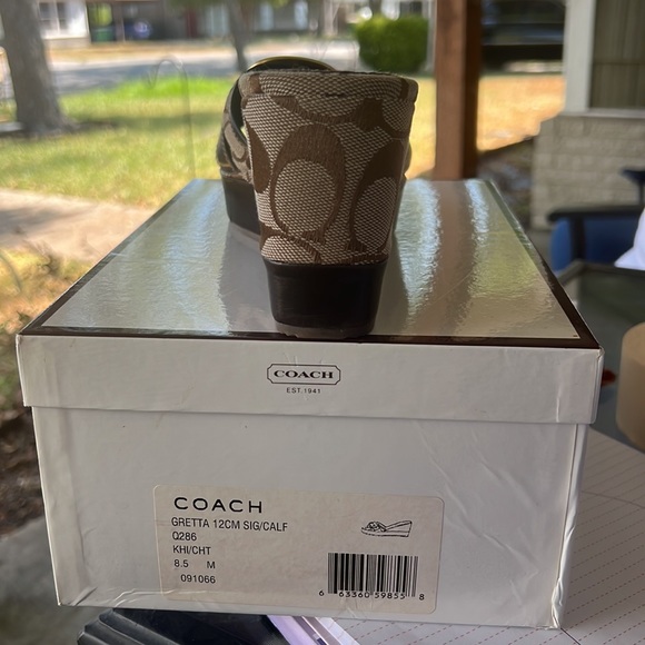 COACH Shoes Q286 Gretta Slip on wedge Gold buckle size 8.5 - Picture 3 of 6